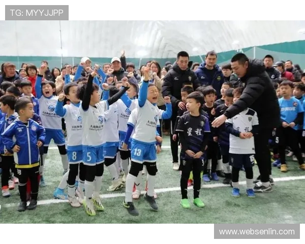 绿茵赛场燃激情世界足球盛宴展现团队与荣耀争锋时刻