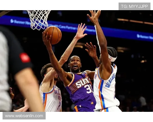 切特霍姆格伦的篮球之路：从新秀到未来明星的蜕变之旅