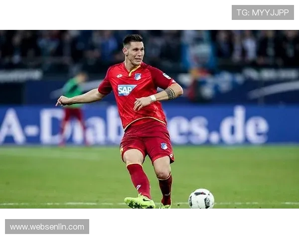 加维引领新时代足球潮流展现年轻球员无限潜力与激情